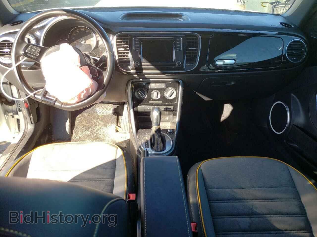 2017 VOLKSWAGEN BEETLE - VIN: 3VWS17AT7HM624956 - Фото 8