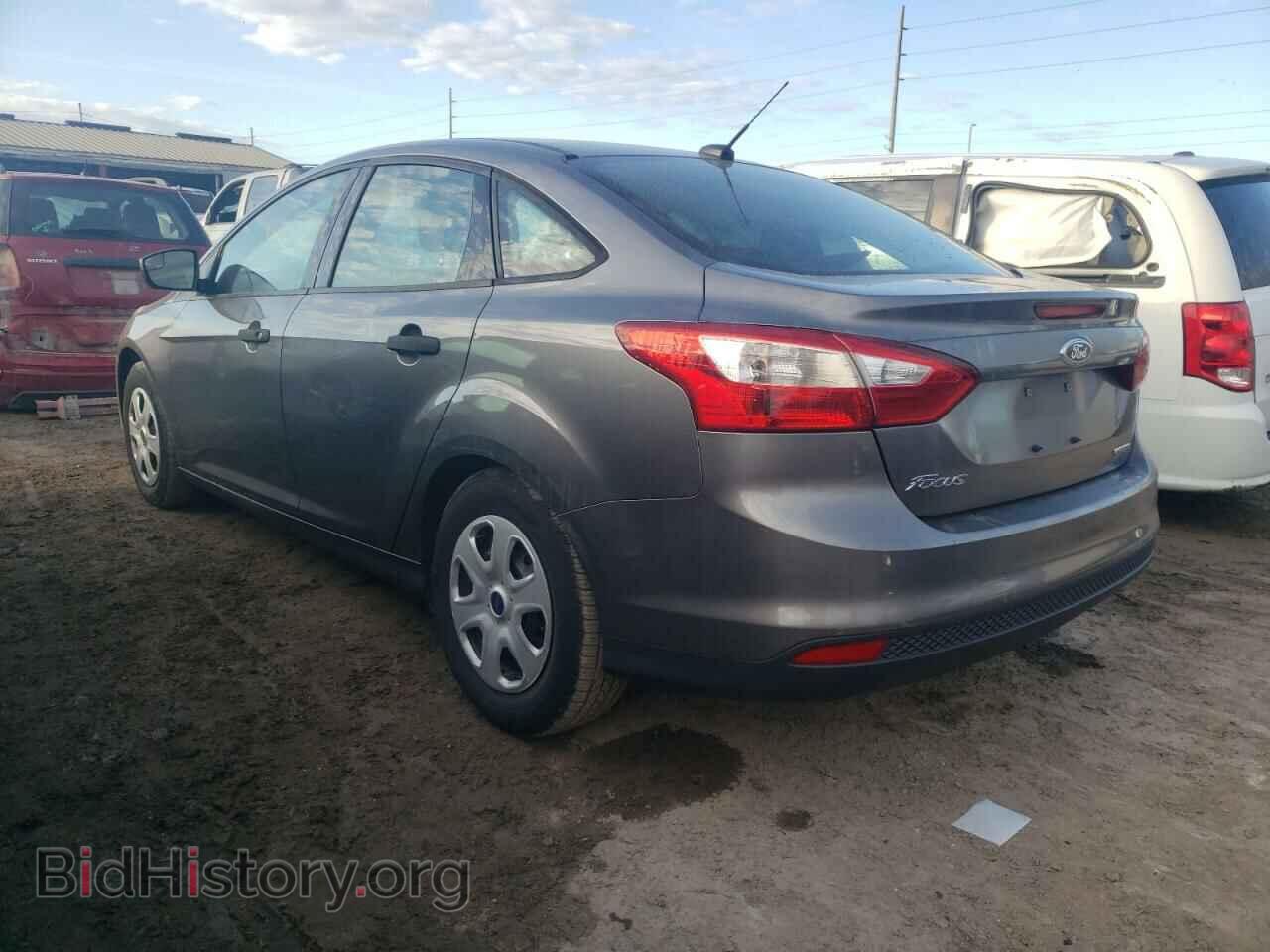 2013 FORD FOCUS - VIN: 1FADP3E23DL371446 - Фото 2