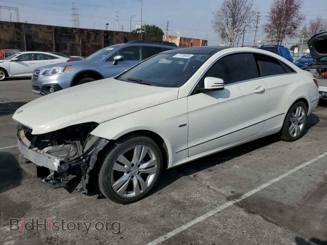 Photo WDDKJ5KB1CF140048 - MERCEDES-BENZ E-CLASS 2012