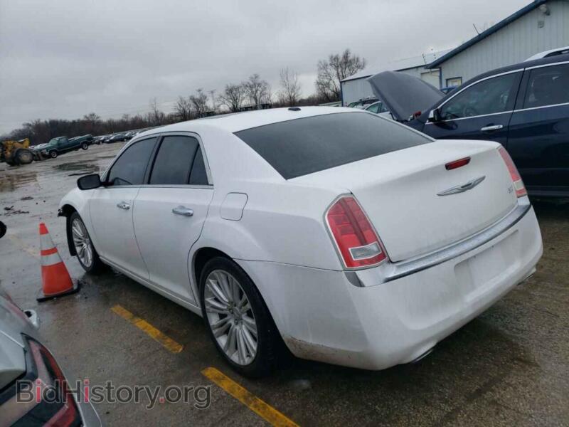 2012 Chrysler 300 (VIN 2C3CCACGXCH174648) — фото 2 из 12