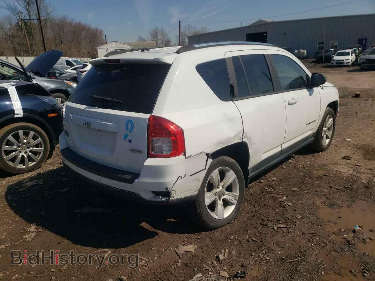 2011 JEEP COMPASS - VIN: 1J4NF1FB8BD244438 - Photo 4