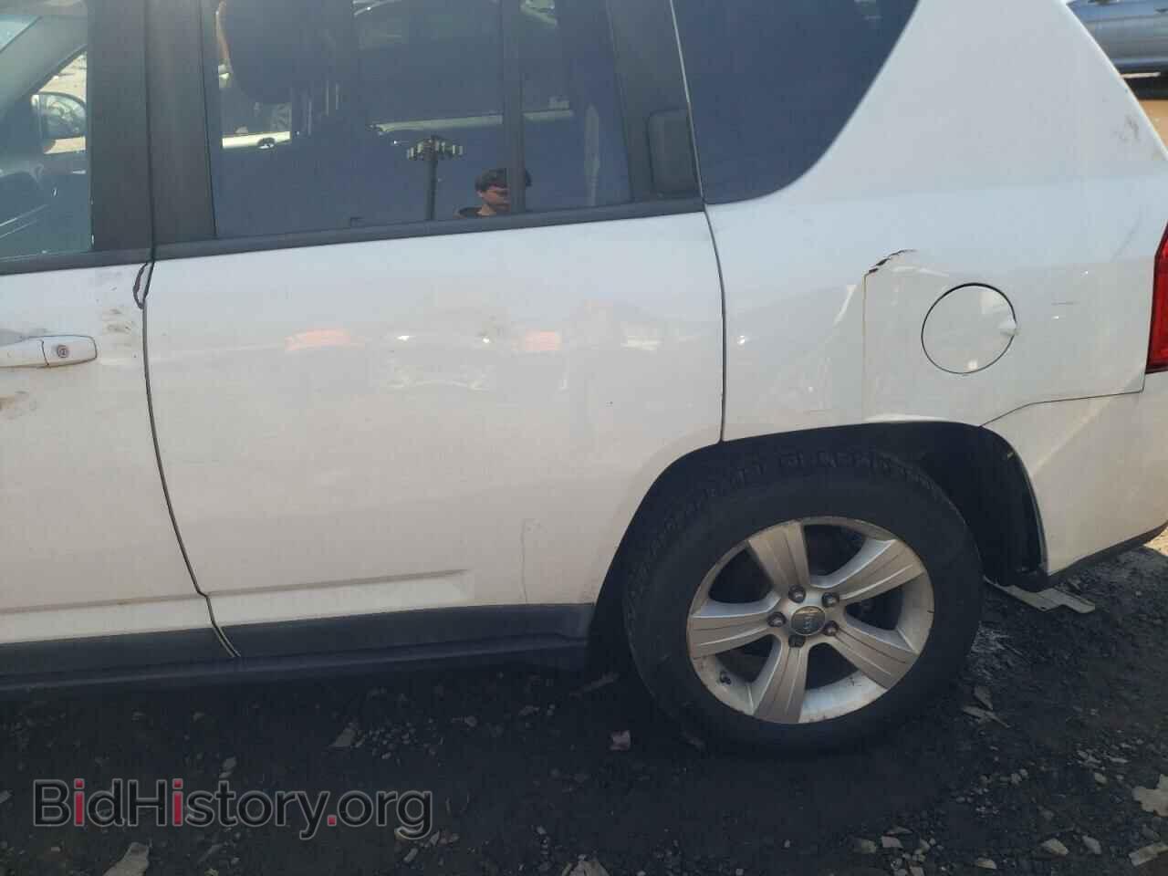 2011 JEEP COMPASS - VIN: 1J4NF1FB8BD244438 - Photo 9