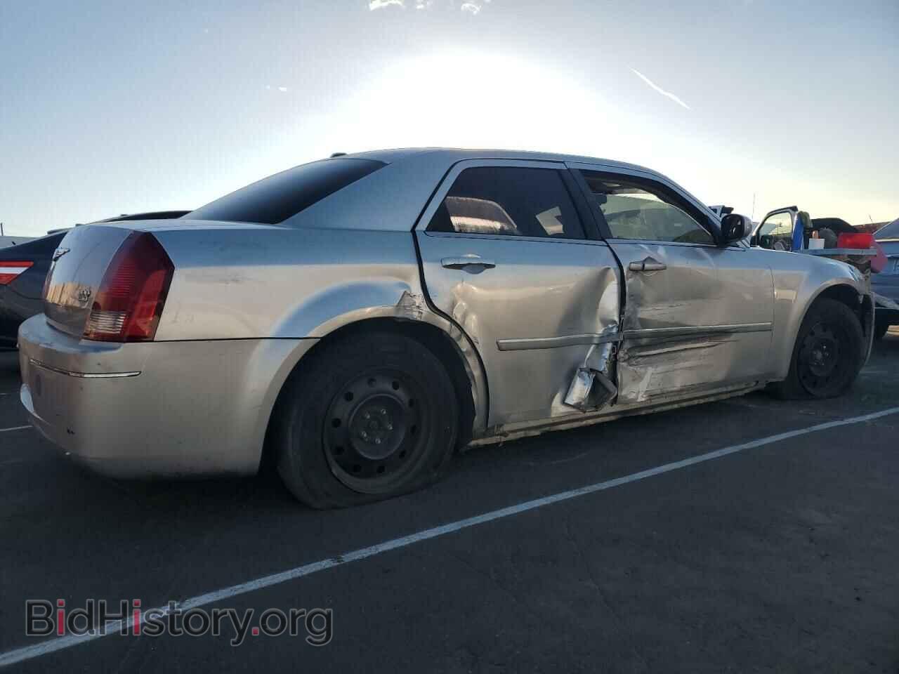 2007 CHRYSLER 300 - VIN: 2C3KA53GX7H858677 - Фото 3