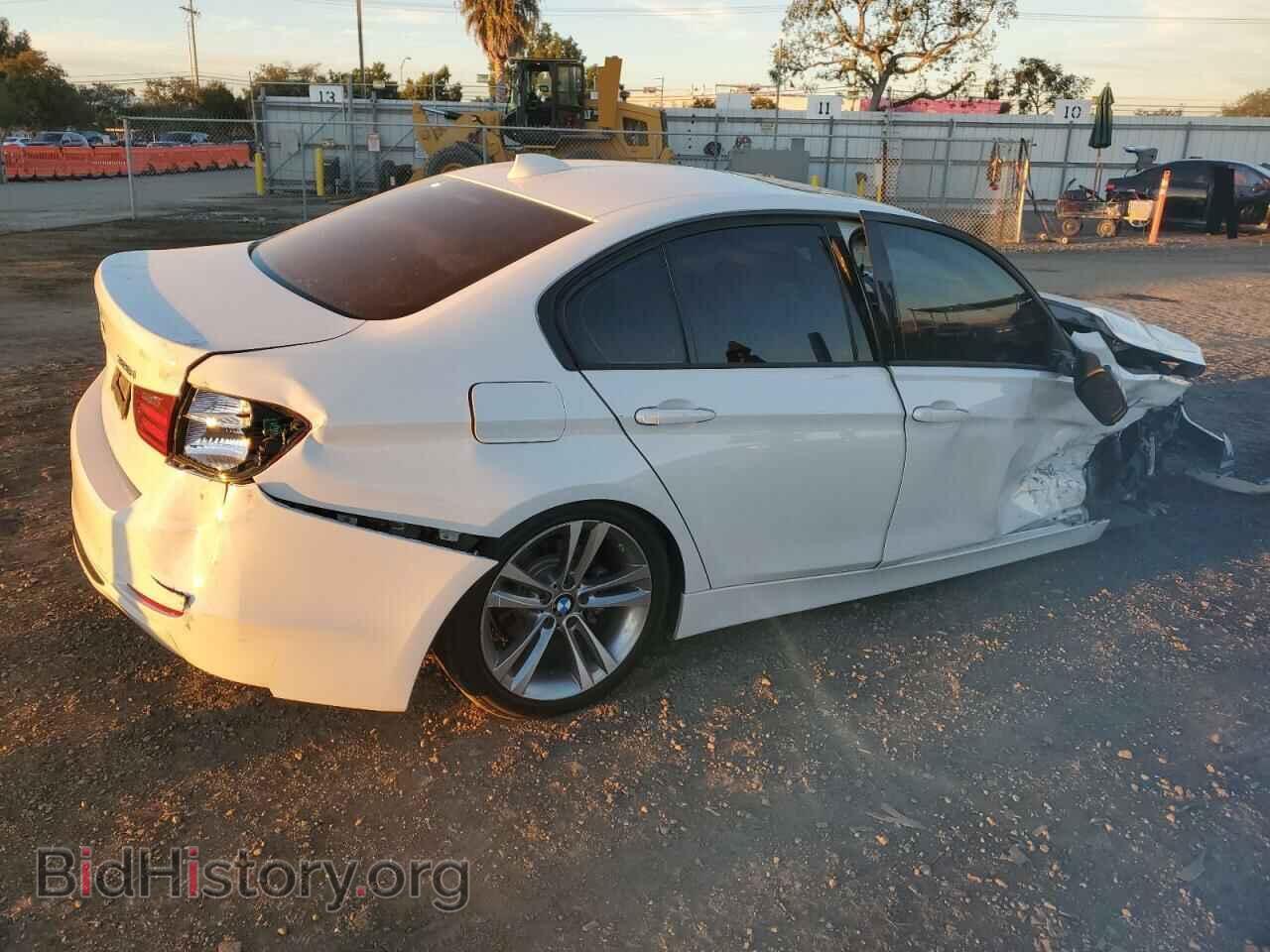 2013 BMW 3 SERIES - VIN: WBA3A5C53DF352505 - Фото 3