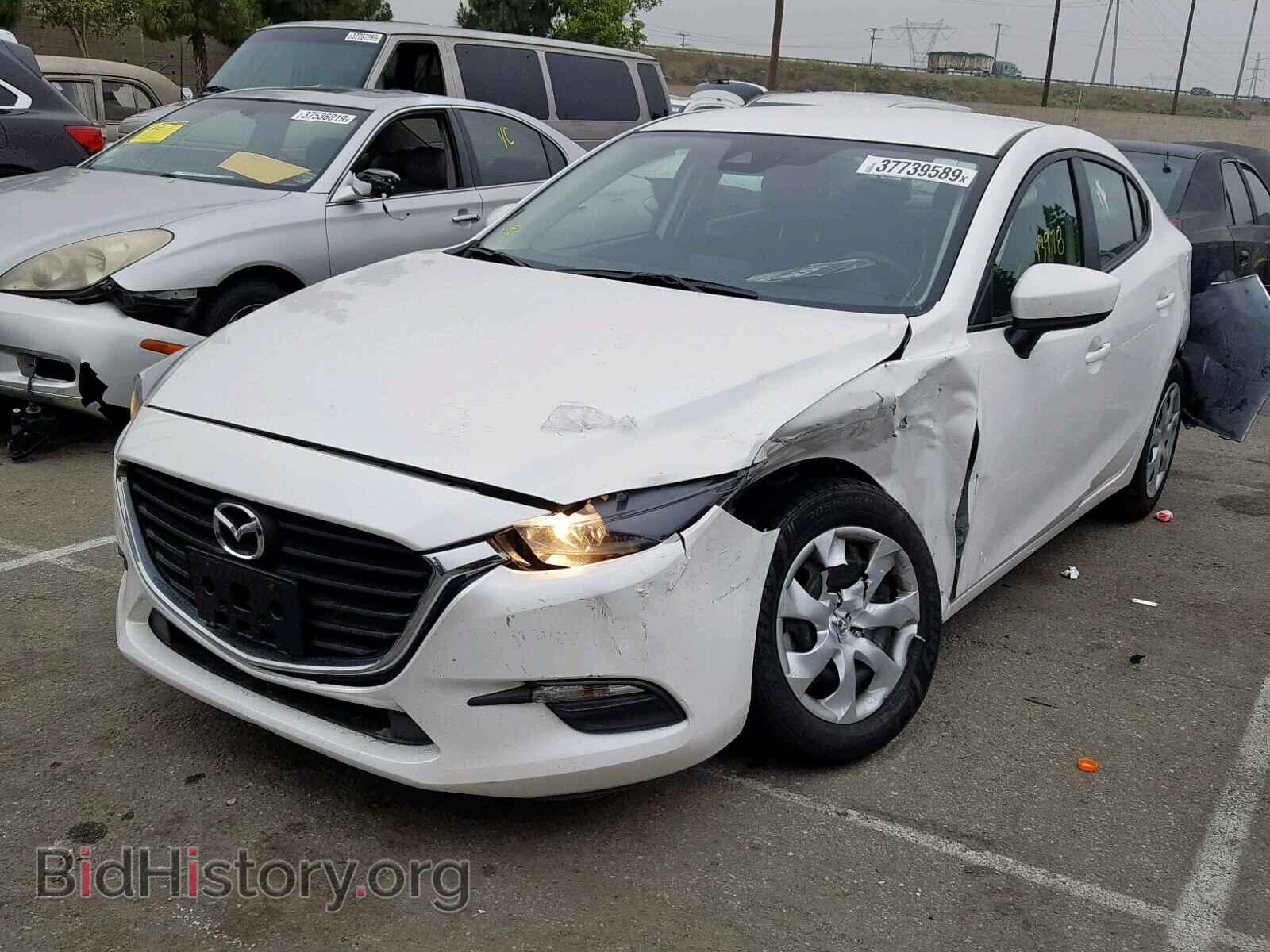 2018 MAZDA 3 - VIN: 3MZBN1U70JM264242 - Фото 2