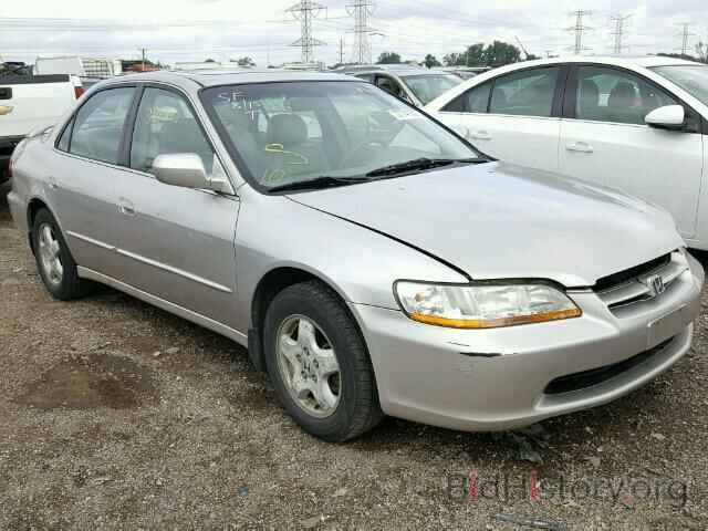 Photo 1HGCG1654XA015446 - HONDA ACCORD 1999