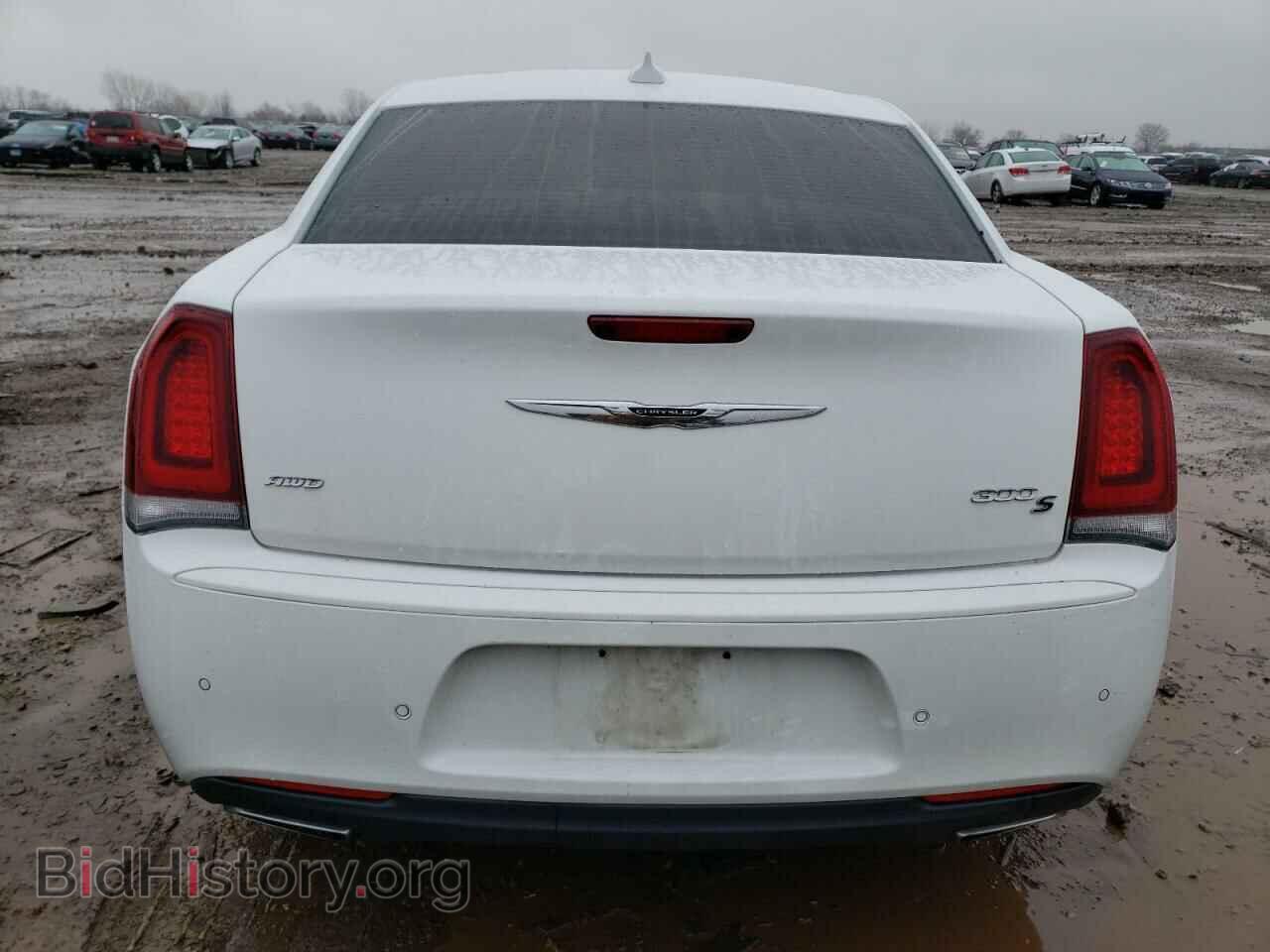 2018 CHRYSLER 300 - VIN: 2C3CCAGGXJH165665 - Фото 6
