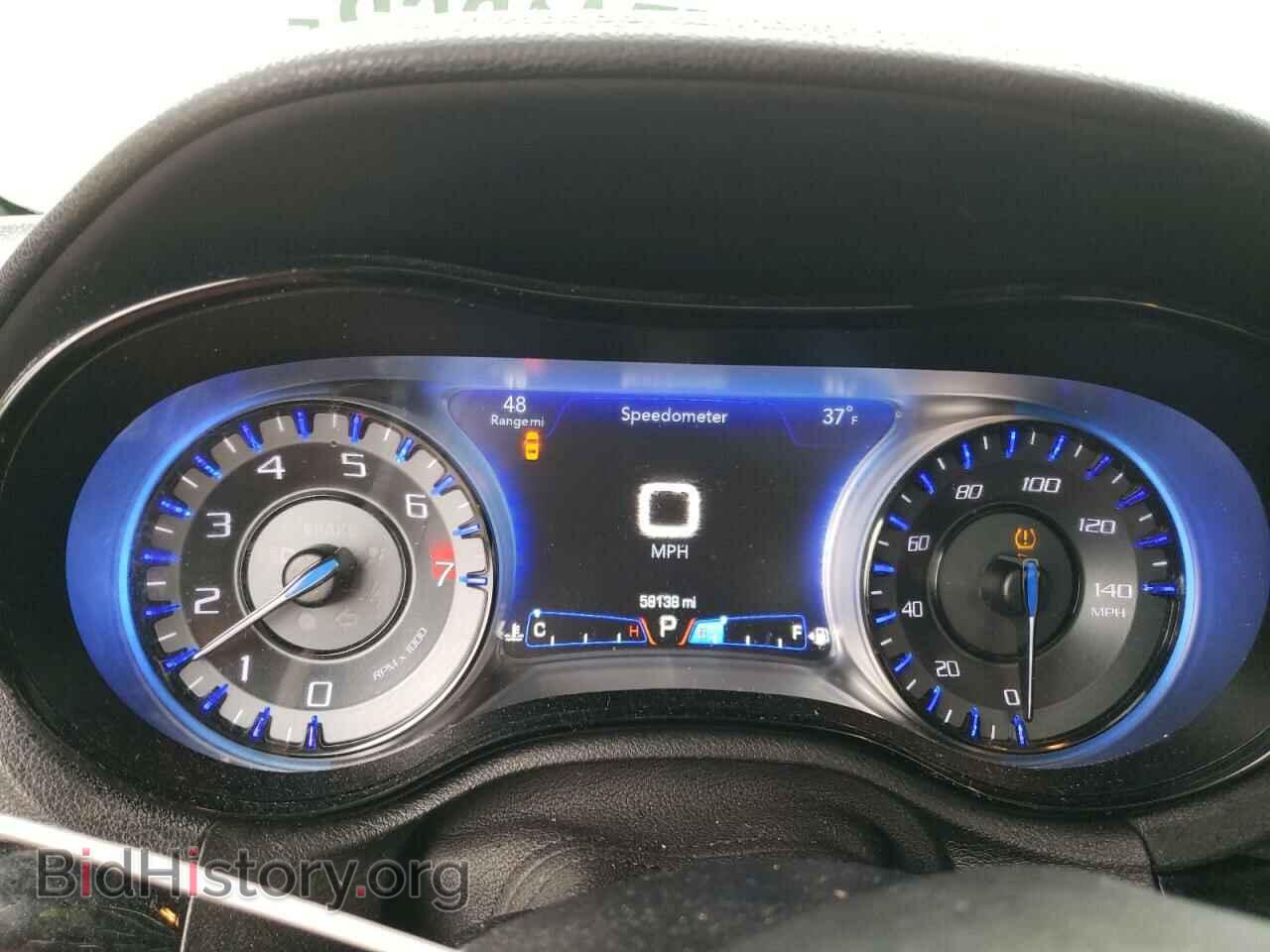 2018 CHRYSLER 300 - VIN: 2C3CCAGGXJH165665 - Фото 9