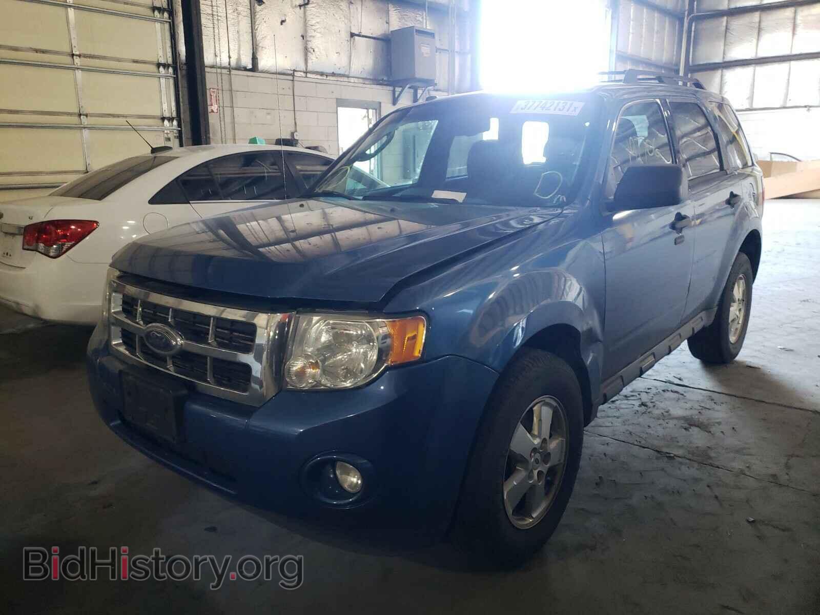 2009 FORD ESCAPE - VIN: 1FMCU03769KA80010 - Фото 2