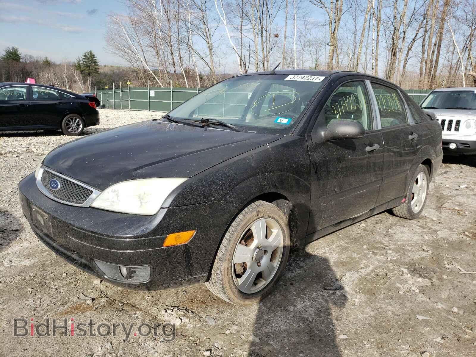 2007 FORD FOCUS - VIN: 1FAFP34N97W255837 - Фото 2