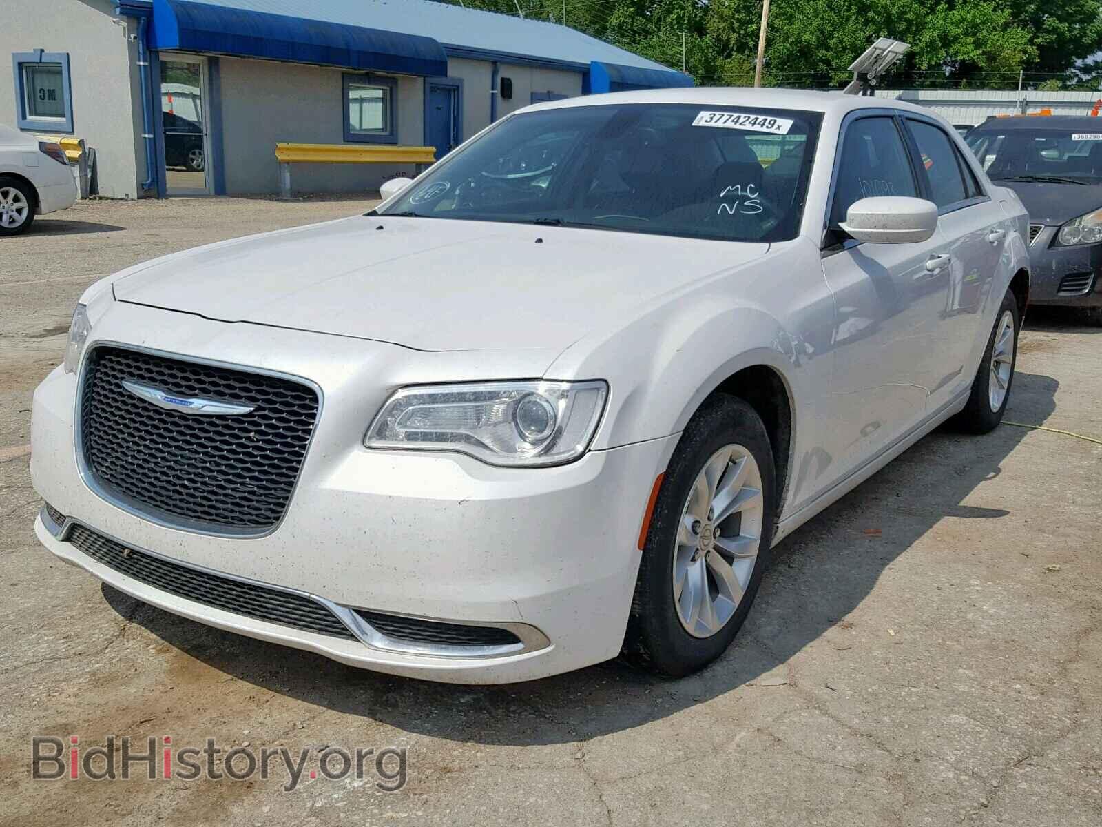 2015 CHRYSLER 300 - VIN: 2C3CCAAG6FH820243 - Фото 2