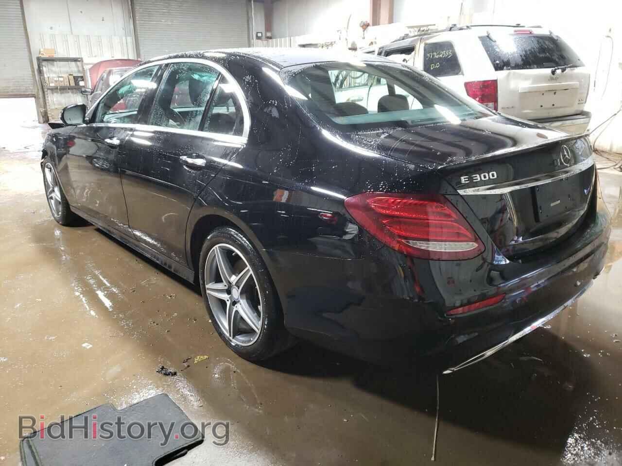 2017 MERCEDES-BENZ E-CLASS - VIN: WDDZF4KB5HA151066 - Фото 2