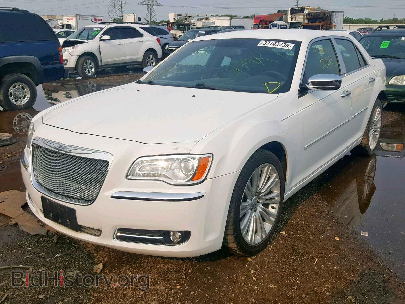 2011 CHRYSLER 300 - VIN: 2C3CA5CG1BH584377 - Фото 2