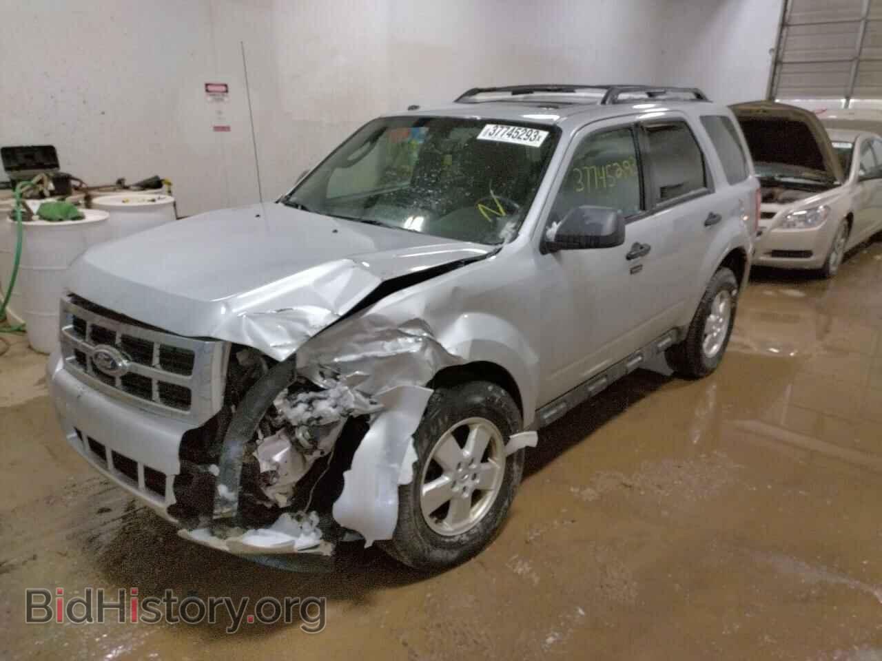 Фотография 1FMCU0DG5BKC50202 - FORD ESCAPE 2011