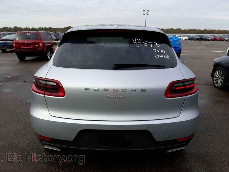 2017 Porsche MACAN (VIN WP1AA2A50HLB08439) — photo 6 of 13