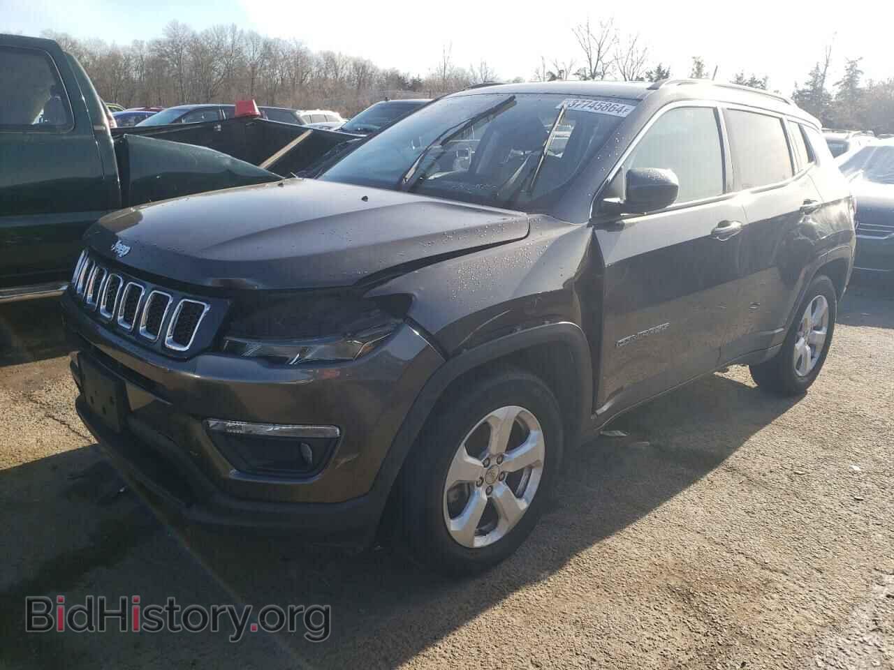 Фотография 3C4NJDBB7JT256259 - JEEP COMPASS 2018