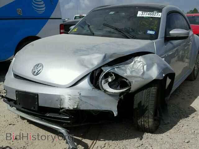 2013 VOLKSWAGEN BEETLE - VIN: 3VWJX7AT6DM686448 - Фото 2