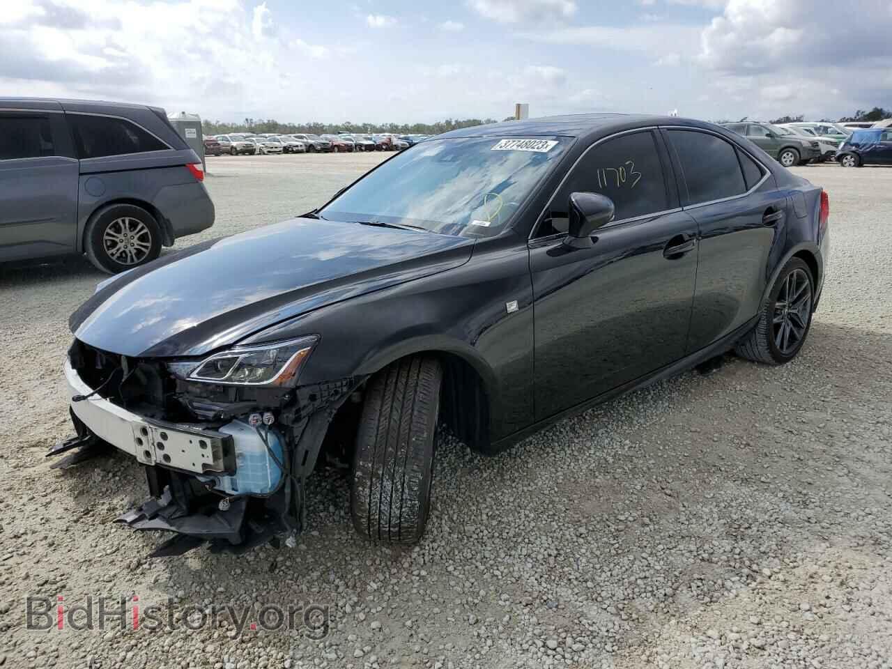 Photo JTHG81F21L5042933 - LEXUS IS 2020