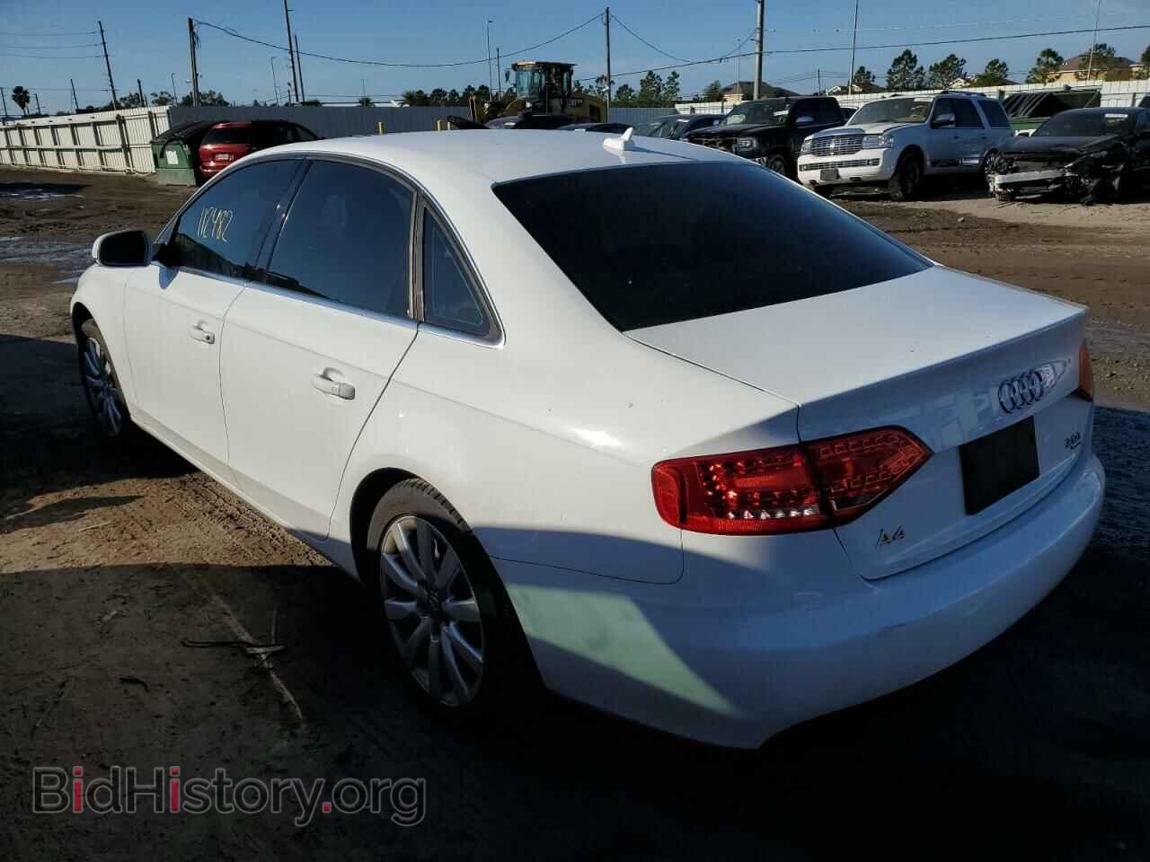 2011 AUDI A4 - VIN: WAUFFAFL6BN016027 - Фото 2