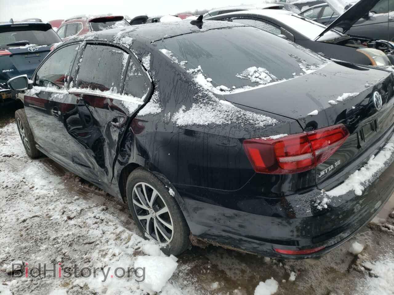2017 VOLKSWAGEN JETTA - VIN: 3VWDB7AJ1HM402207 - Фото 2