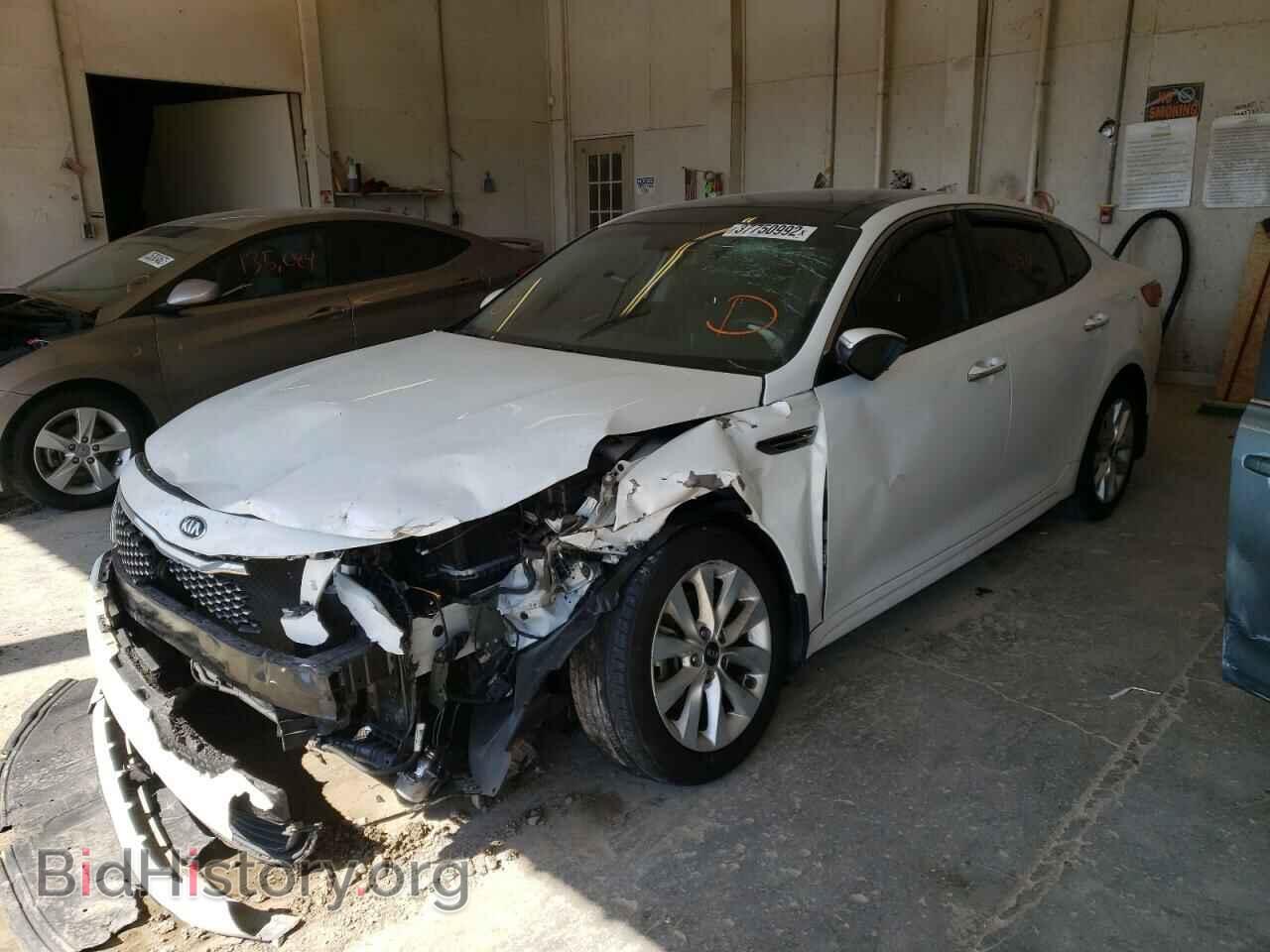 2017 KIA OPTIMA - VIN: 5XXGU4L32HG124006 - Фото 2