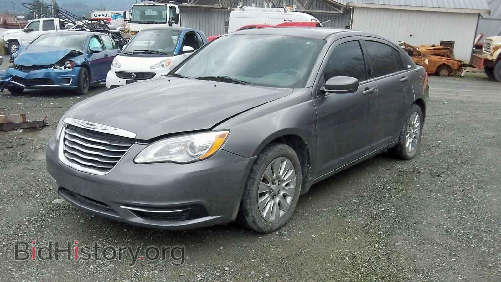 2013 CHRYSLER 200 - VIN: 1C3CCBAB8DN569577 - Фото 2