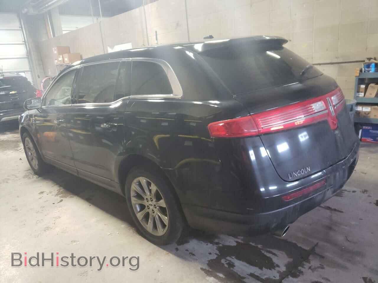 2014 LINCOLN MKT - VIN: 2LMHJ5FK8EBL50164 - Фото 2