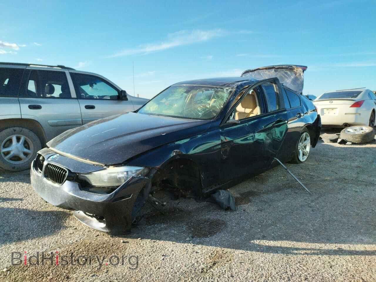 Photo WBA3A5C58DF359157 - BMW 3 SERIES 2013