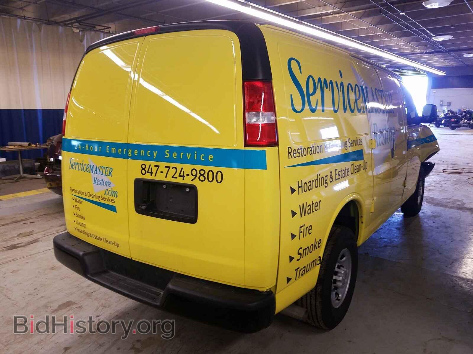 2019 CHEVROLET EXPRESS - VIN: 1GCWGAFP7K1296468 - Фото 4