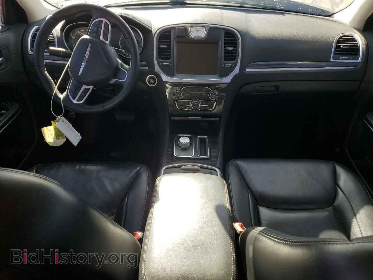 2017 CHRYSLER 300 - VIN: 2C3CCAAGXHH647443 - Фото 8