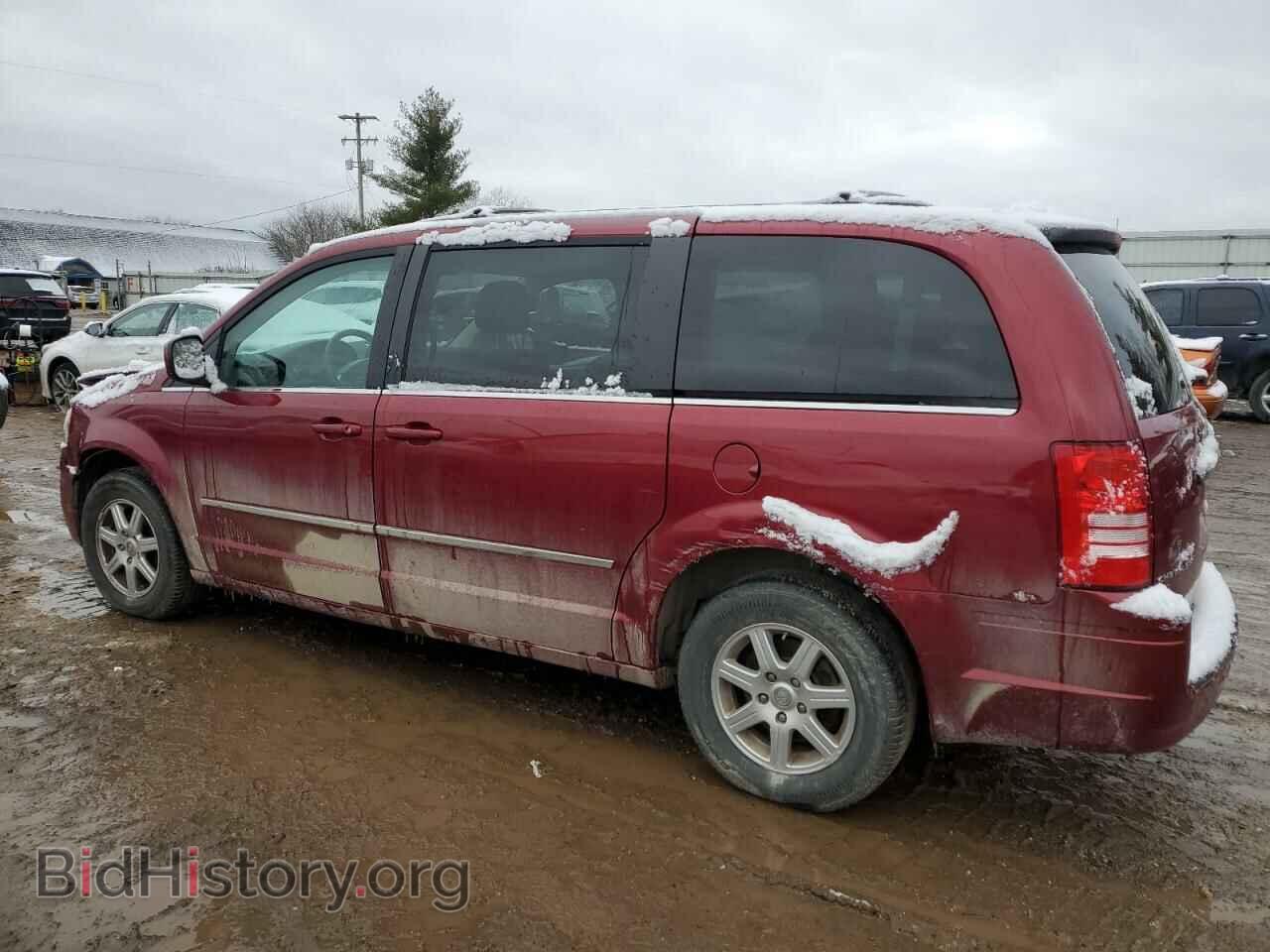 2010 CHRYSLER MINIVAN - VIN: 2A4RR8DX7AR415921 - Фото 2