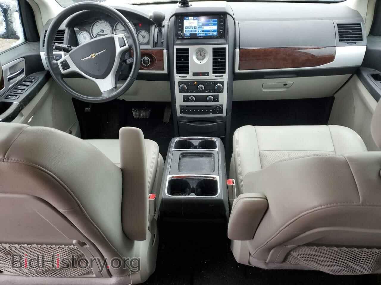 2010 CHRYSLER MINIVAN - VIN: 2A4RR8DX7AR415921 - Фото 8