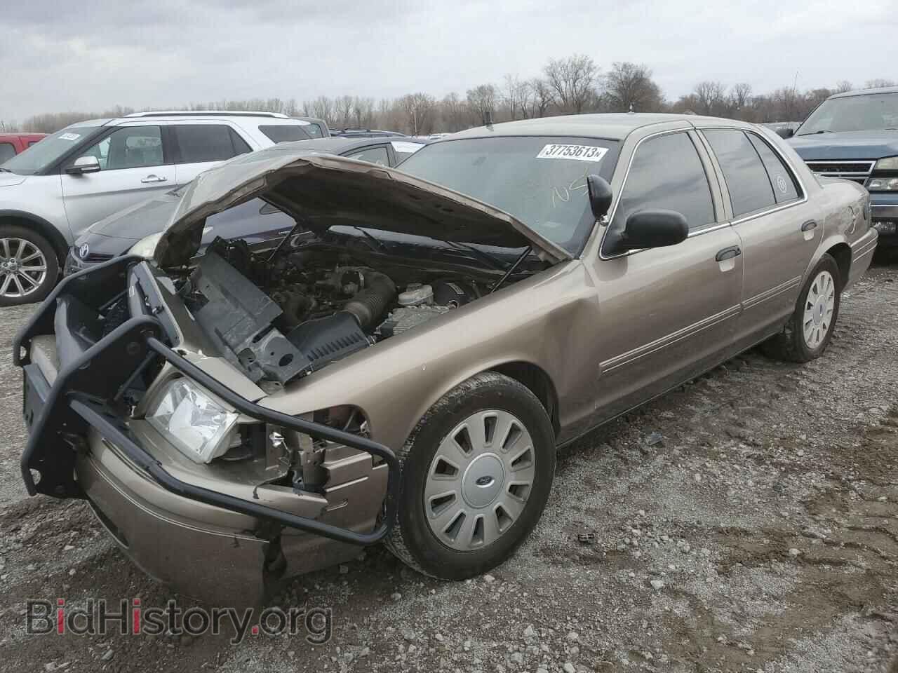 Photo 2FABP7BV8BX156092 - FORD CROWN VIC 2011