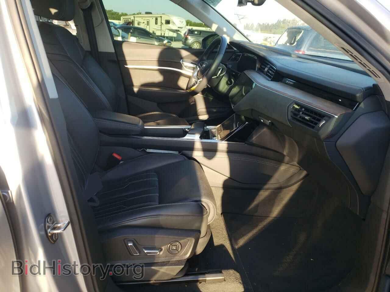 2019 AUDI E-TRON - VIN: WA1VAAGE7KB023593 - Фото 5