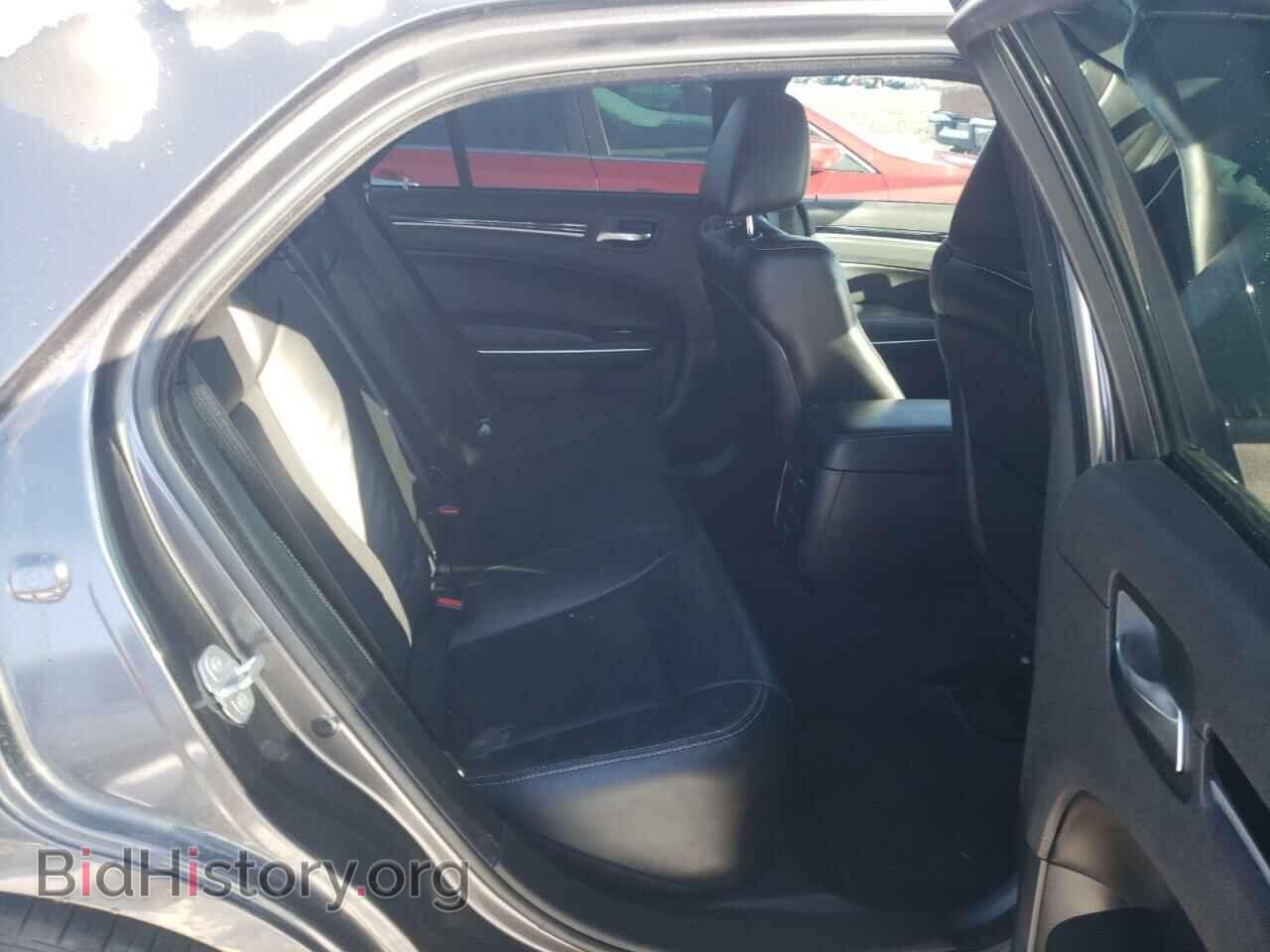 2018 CHRYSLER 300 - VIN: 2C3CCAGG9JH268575 - Фото 6