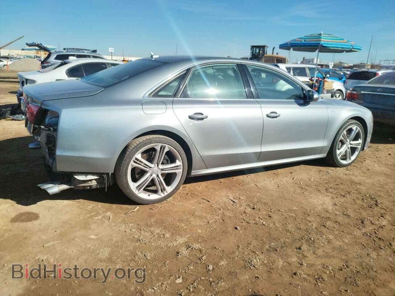 2014 AUDI S8 - VIN: WAUD2AFD7EN006185 - Фото 3