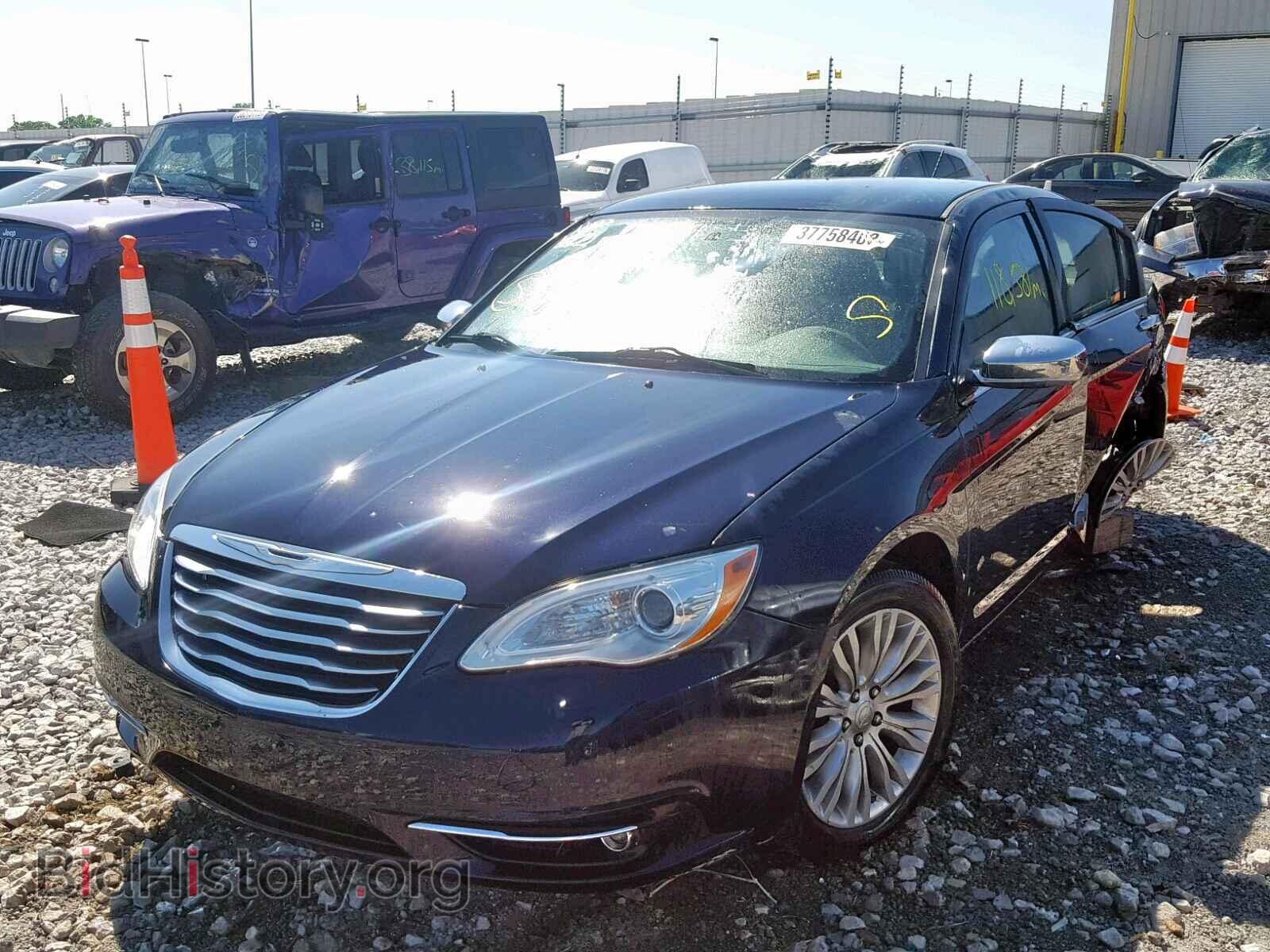 2011 CHRYSLER 200 - VIN: 1C3BC2FG2BN595069 - Фото 2