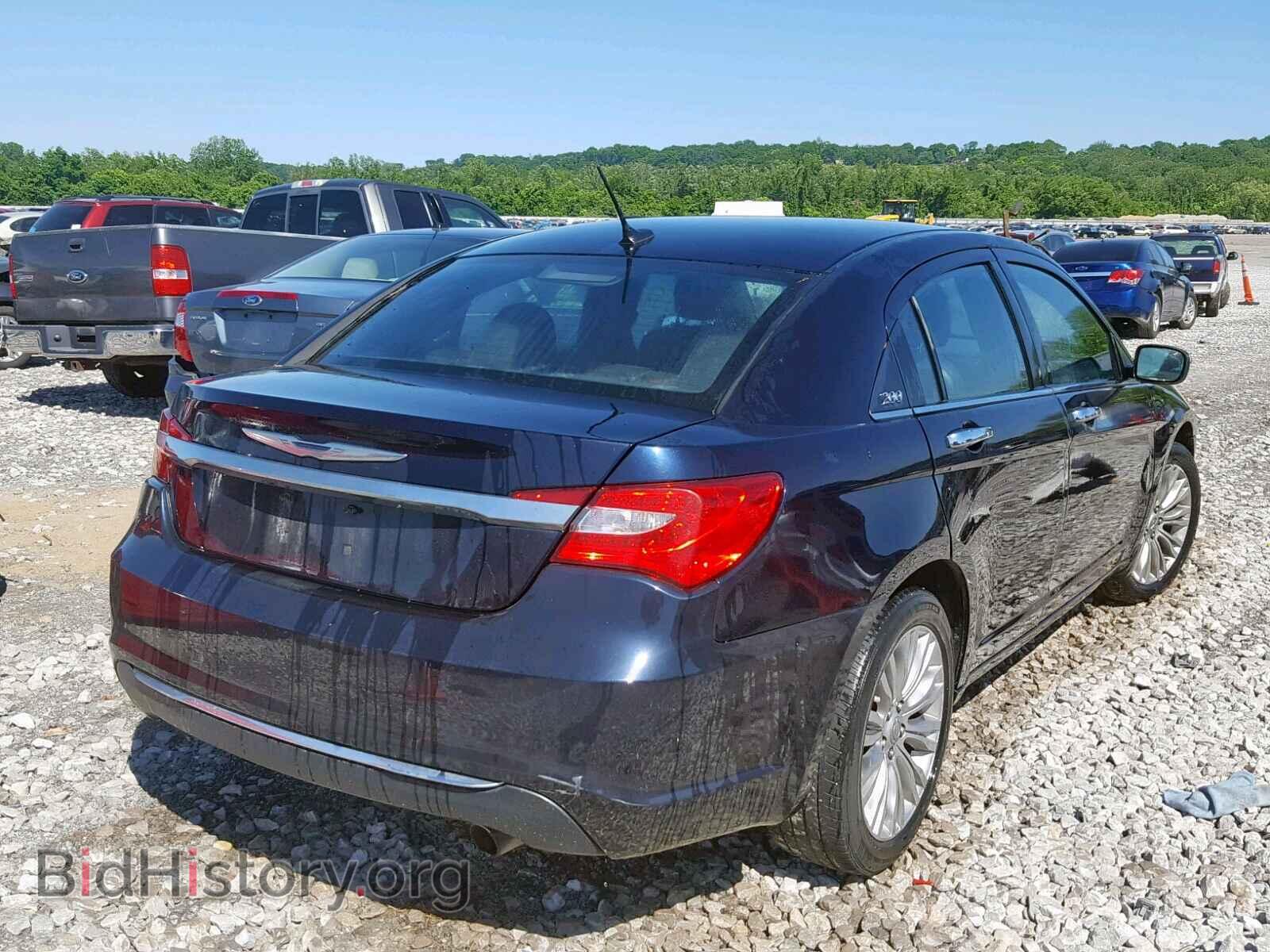 2011 CHRYSLER 200 - VIN: 1C3BC2FG2BN595069 - Фото 4