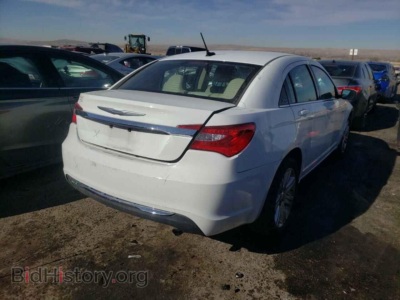 2013 CHRYSLER 200 - VIN: 1C3CCBBB3DN627786 - Фото 4