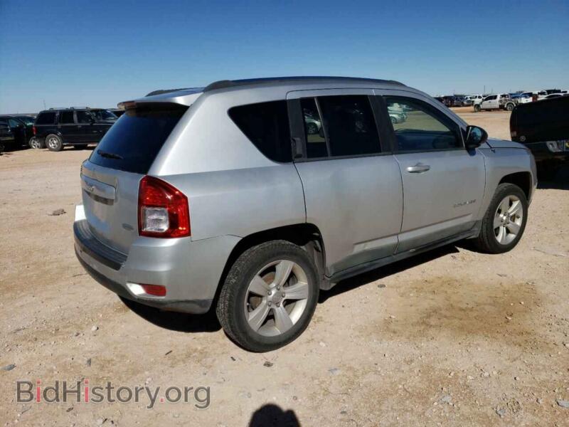 2011 Jeep COMPASS (VIN 1J4NT1FB8BD284317) — фото 3 из 12