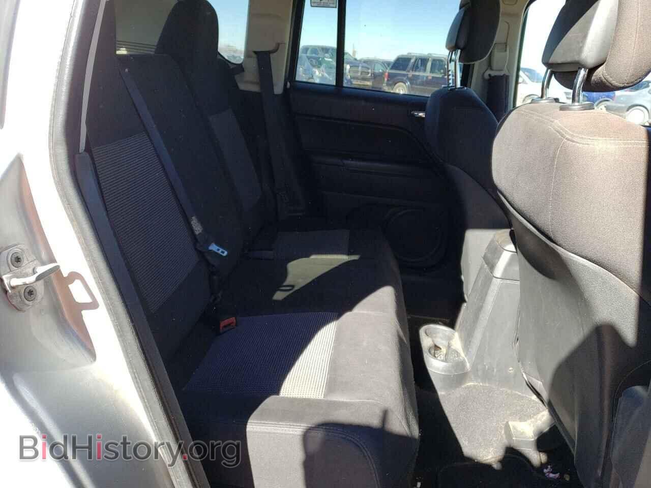 2011 JEEP COMPASS - VIN: 1J4NT1FB8BD284317 - Photo 10