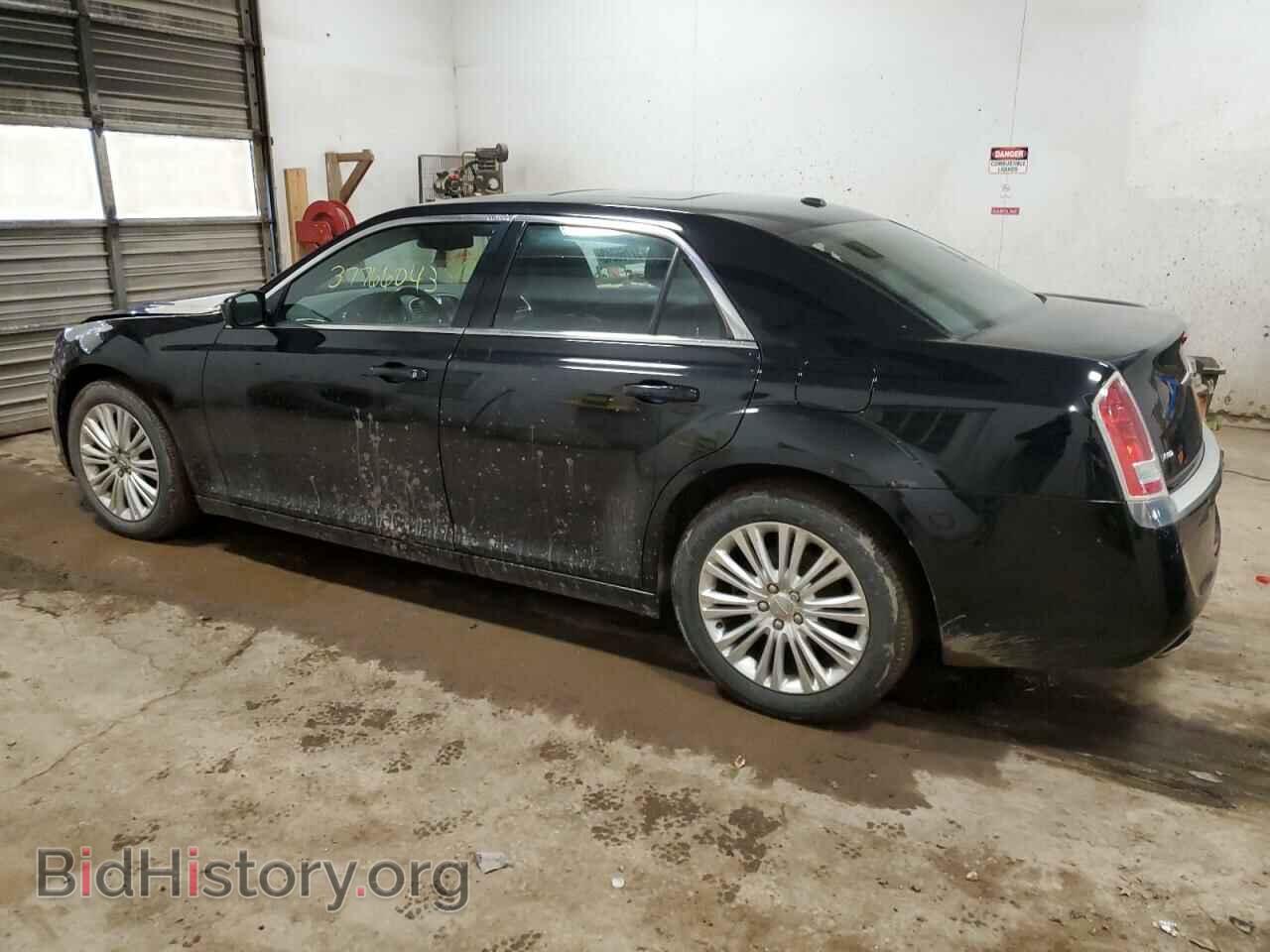 2013 CHRYSLER 300 - VIN: 2C3CCARG1DH575224 - Фото 2