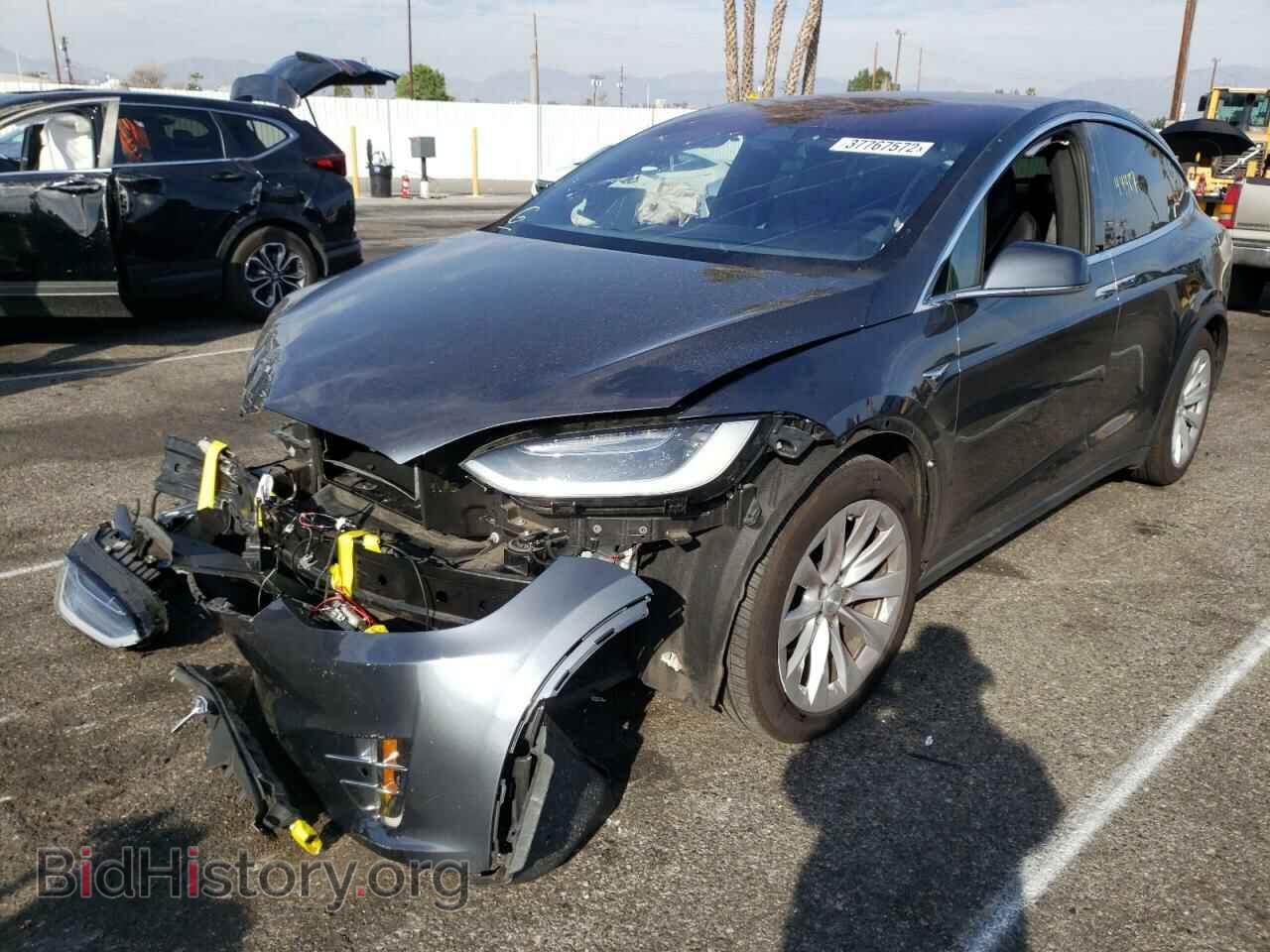 2017 TESLA MODEL X - VIN: 5YJXCDE25HF055452 - Photo 2