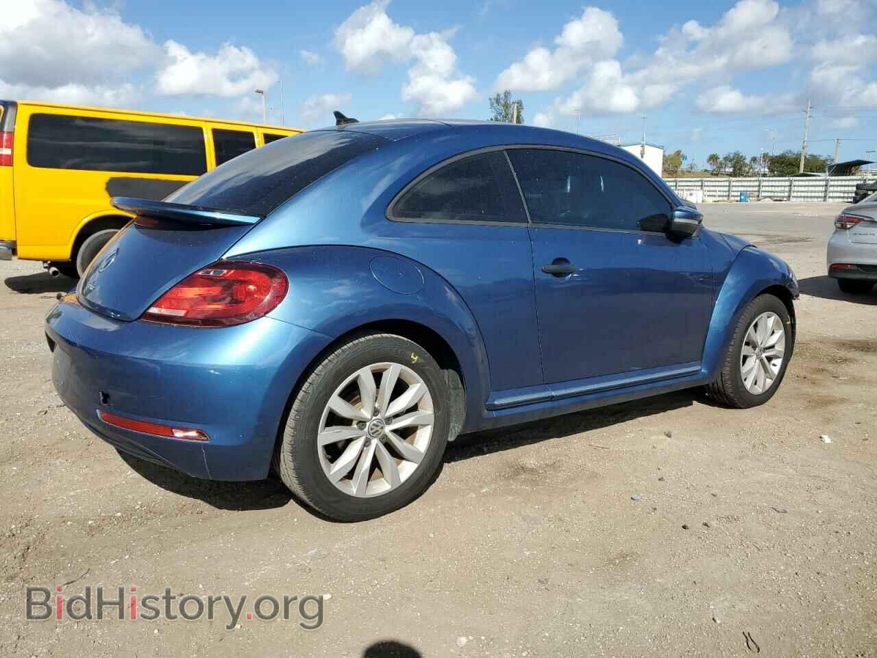 2017 VOLKSWAGEN BEETLE - VIN: 3VWF17AT4HM626861 - Фото 3