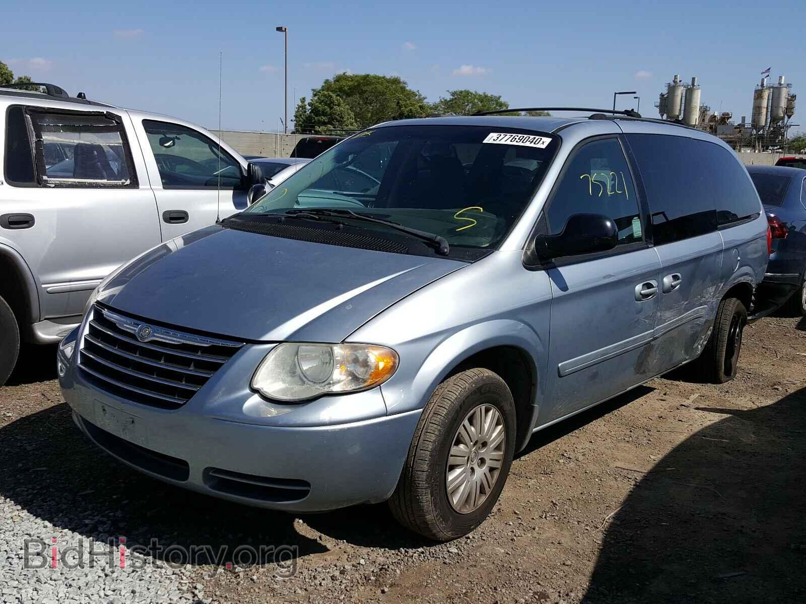 2005 CHRYSLER MINIVAN - VIN: 2C4GP44R15R429316 - Фото 2