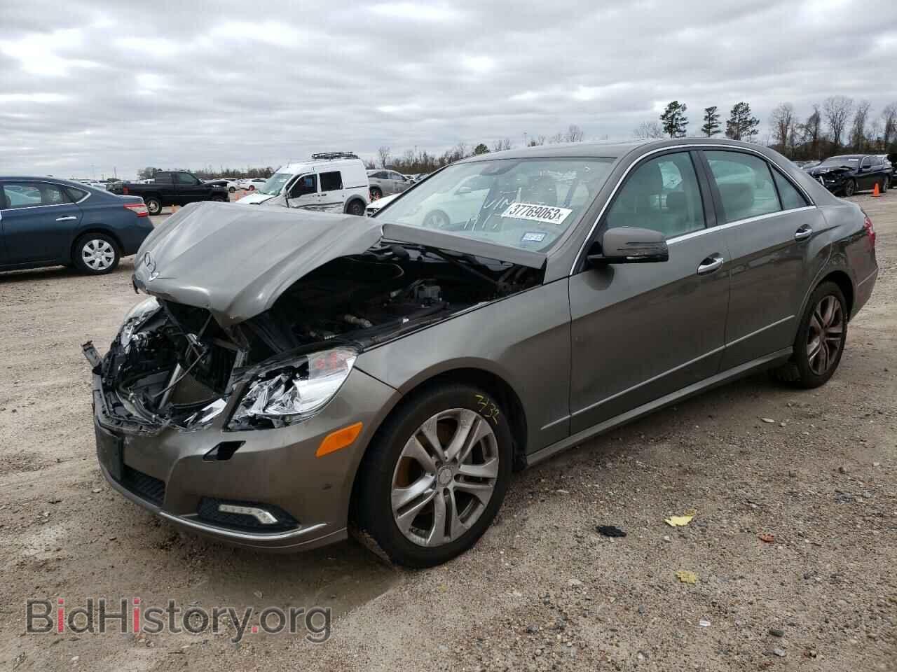 Photo WDDHF8HBXAA095786 - MERCEDES-BENZ E-CLASS 2010