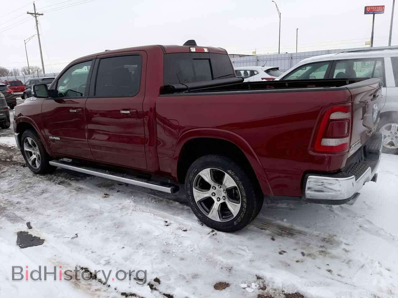 2020 RAM 1500 - VIN: 1C6SRFJT2LN394075 - Фото 2