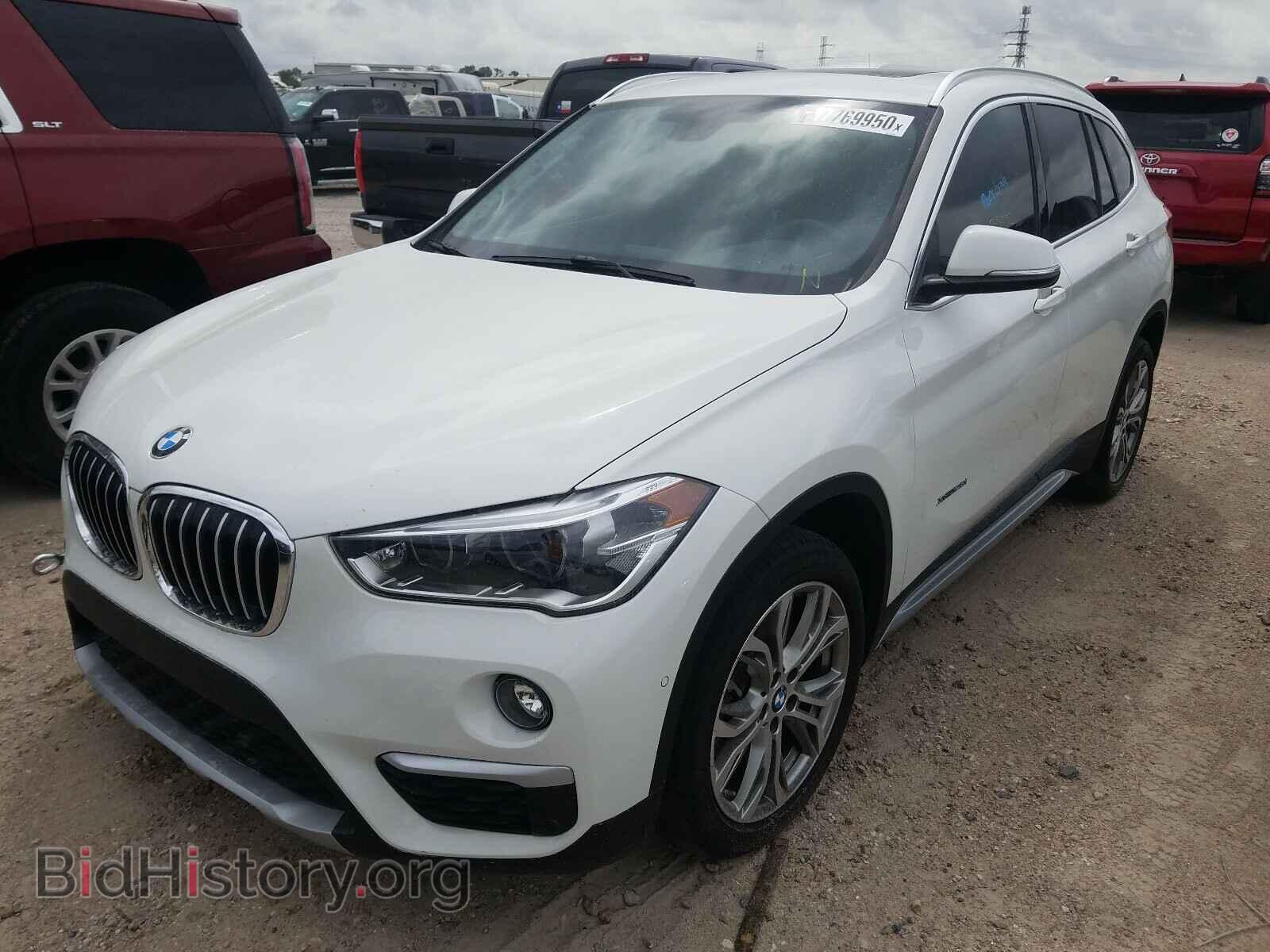 2017 BMW X1 - VIN: WBXHT3Z37H4A57962 - Фото 2