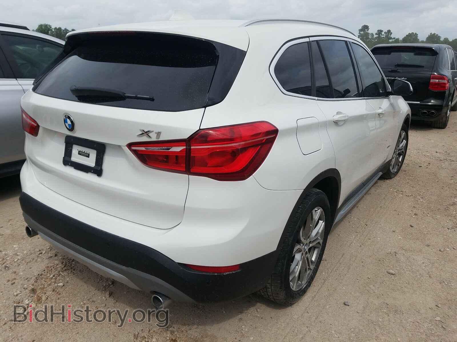 2017 BMW X1 - VIN: WBXHT3Z37H4A57962 - Фото 4