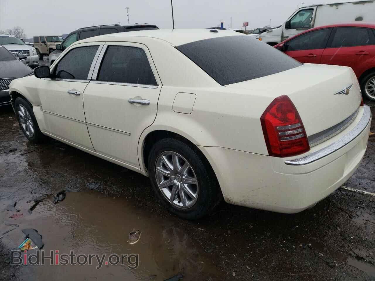 2007 CHRYSLER 300 - VIN: 2C3KA63H17H798237 - Фото 2
